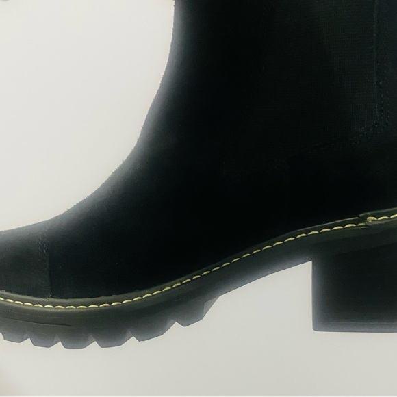 Bernardo Women's Black Ankle Boots - Picture 6 of 12